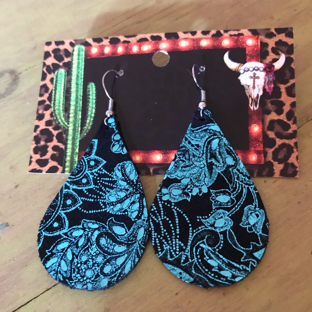 Teardrop blue and black earrings